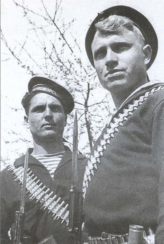 Иллюстрация к книге — Июль 1942 года. Падение Севастополя [i_020.jpg]