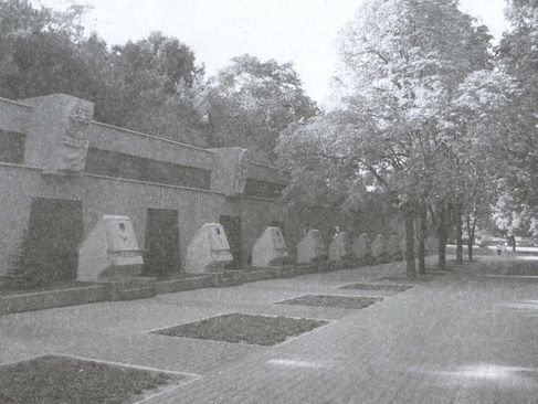 Иллюстрация к книге — Июль 1942 года. Падение Севастополя [i_025.jpg]