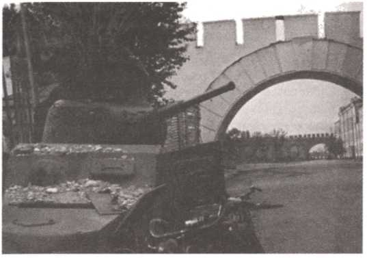 Иллюстрация к книге — Первый контрудар Сталина. Отстоять Ленинград! [doc2fb_image_02000027.jpg]