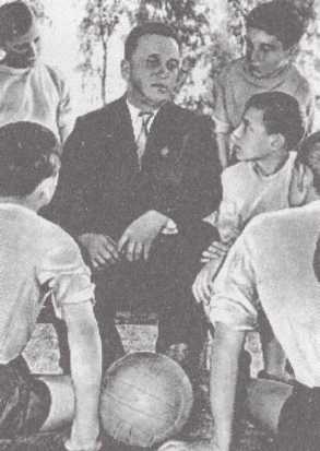 Иллюстрация к книге — Тайны советского футбола [i_004.jpg]