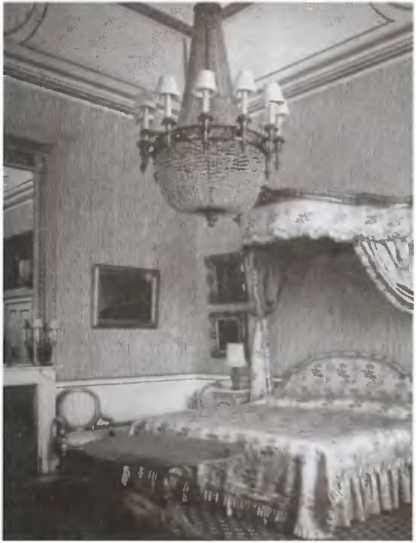 Иллюстрация к книге — Повседневная жизнь Букингемского дворца при Елизавете II [i_013.jpg]