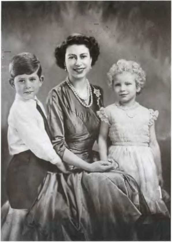 Иллюстрация к книге — Повседневная жизнь Букингемского дворца при Елизавете II [i_025.jpg]