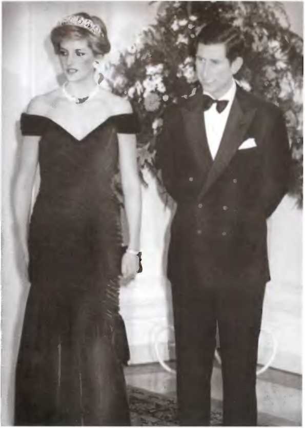 Иллюстрация к книге — Повседневная жизнь Букингемского дворца при Елизавете II [i_030.jpg]