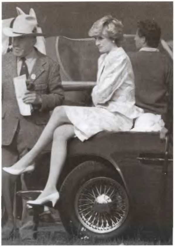 Иллюстрация к книге — Повседневная жизнь Букингемского дворца при Елизавете II [i_037.jpg]