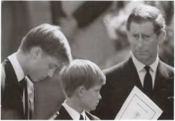 Иллюстрация к книге — Повседневная жизнь Букингемского дворца при Елизавете II [i_042.jpg]