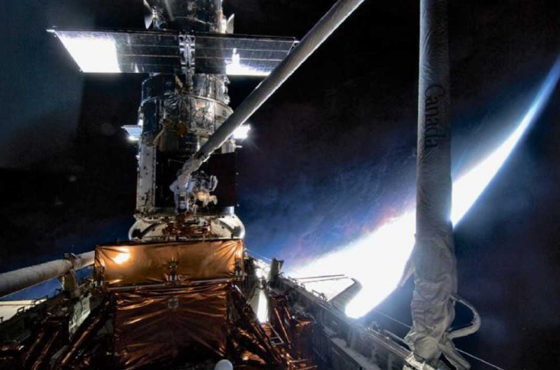 Иллюстрация к книге — Астронавт. Необычайное путешествие в поисках тайн Вселенной [i_027.jpg]