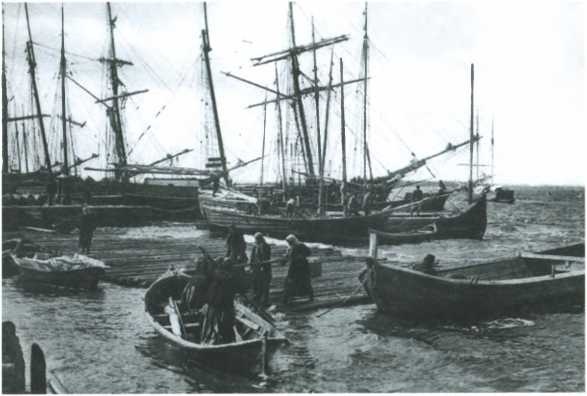 Иллюстрация к книге — Повседневная жизнь русского провинциального города в XIX веке. Пореформенный период [i_008.jpg]