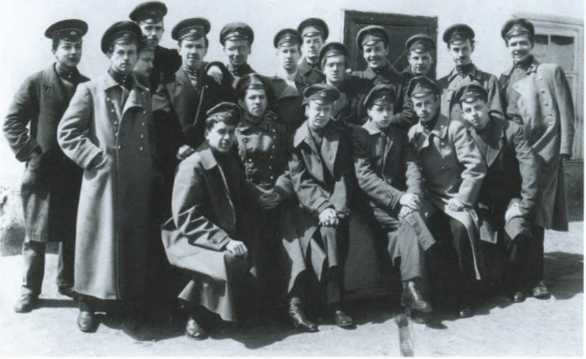 Иллюстрация к книге — Повседневная жизнь русского провинциального города в XIX веке. Пореформенный период [i_046.jpg]