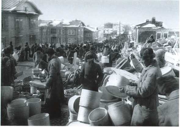 Иллюстрация к книге — Повседневная жизнь русского провинциального города в XIX веке. Пореформенный период [i_054.jpg]