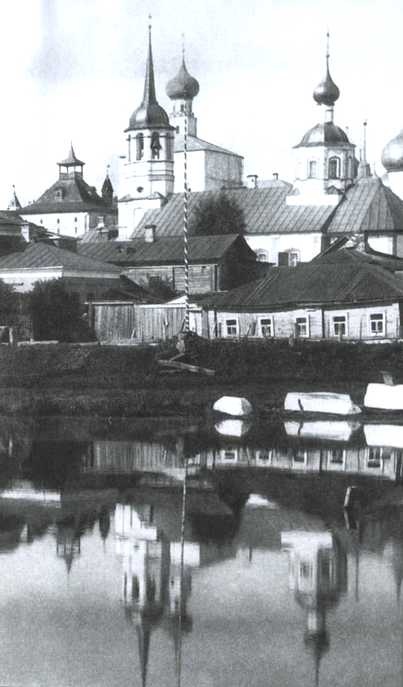 Иллюстрация к книге — Повседневная жизнь русского провинциального города в XIX веке. Пореформенный период [i_071.jpg]