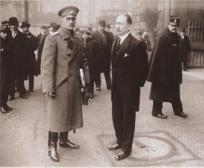 Иллюстрация к книге — Первая мировая война. Борьба миров [i_260.jpg]