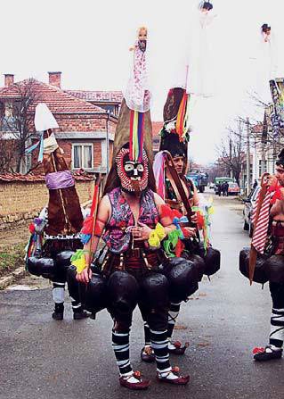 Иллюстрация к книге — Феномен куклы в традиционной и современной культуре. Кросскультурное исследование идеологии антропоморфизма [i_090.jpg]