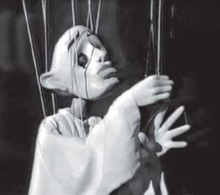 Иллюстрация к книге — Феномен куклы в традиционной и современной культуре. Кросскультурное исследование идеологии антропоморфизма [i_201.jpg]