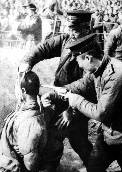 Иллюстрация к книге — Смертная казнь. История и виды высшей меры наказания от начала времен до наших дней [i_244.jpg]