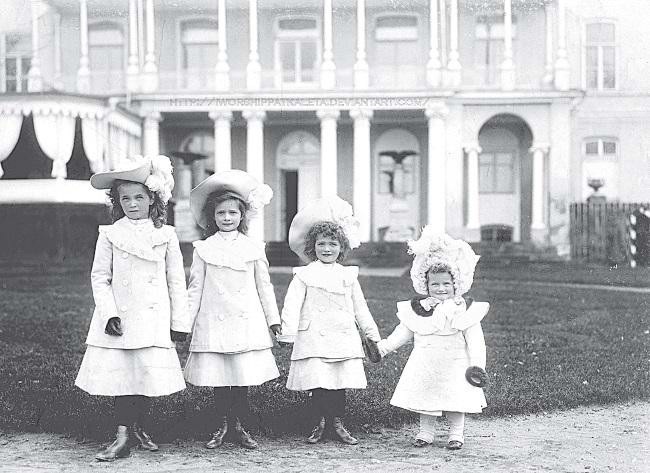 Иллюстрация к книге — Судьба российских принцесс. От царевны Софьи до великой княжны Анастасии [i_074.jpg]