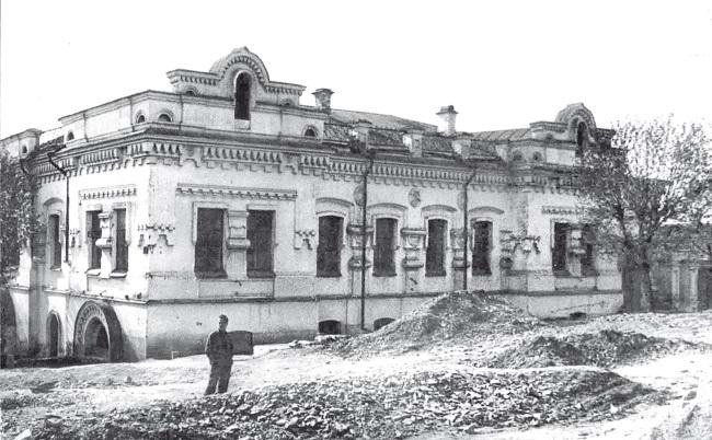 Иллюстрация к книге — Судьба российских принцесс. От царевны Софьи до великой княжны Анастасии [i_081.jpg]