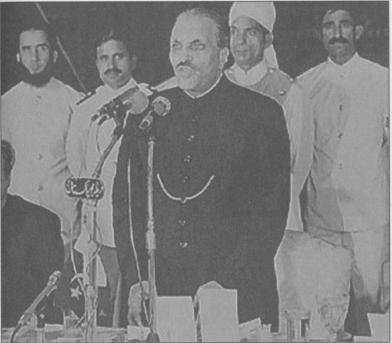 Иллюстрация к книге — Величайшие загадки XX века [i_028.jpg]