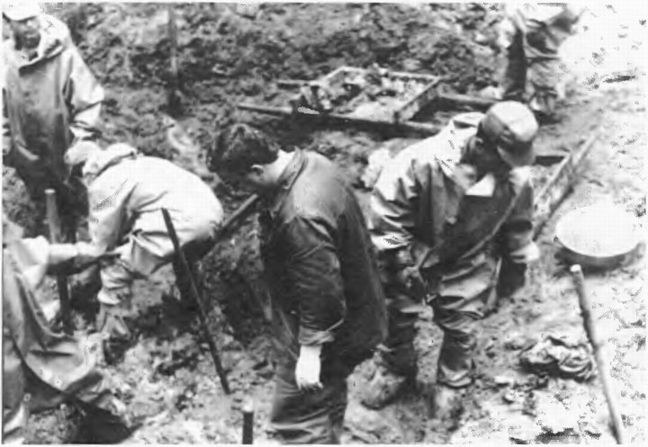 Иллюстрация к книге — Катынский синдром в советско-польских и российско-польских отношениях [i_058.jpg]