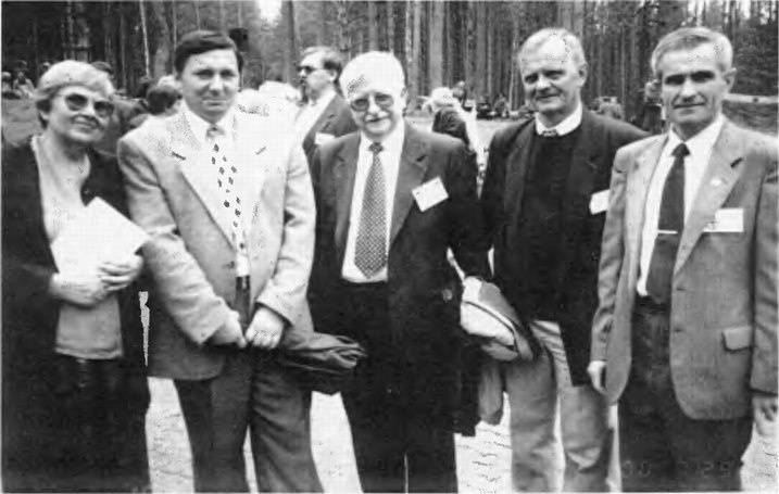 Иллюстрация к книге — Катынский синдром в советско-польских и российско-польских отношениях [i_081.jpg]