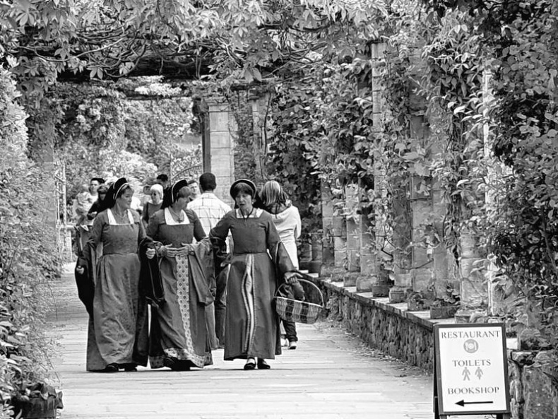 Иллюстрация к книге — 5 O'clock и другие традиции Англии [i_015.jpg]