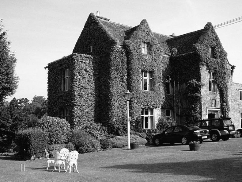 Иллюстрация к книге — 5 O'clock и другие традиции Англии [i_048.jpg]