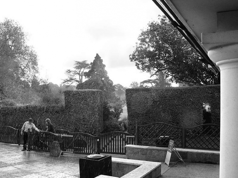 Иллюстрация к книге — 5 O'clock и другие традиции Англии [i_050.jpg]