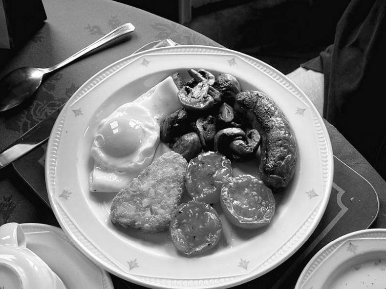 Иллюстрация к книге — 5 O'clock и другие традиции Англии [i_057.jpg]