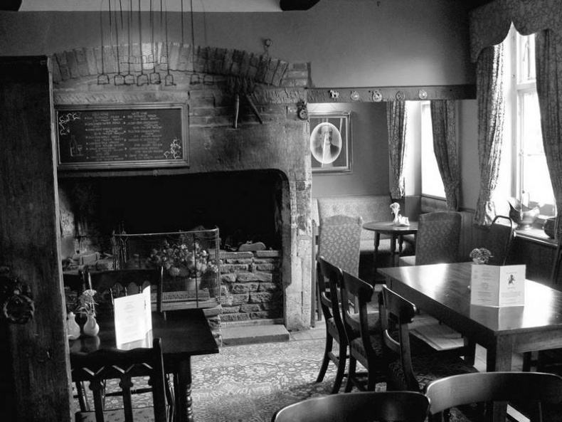 Иллюстрация к книге — 5 O'clock и другие традиции Англии [i_063.jpg]