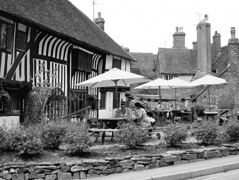 Иллюстрация к книге — 5 O'clock и другие традиции Англии [i_064.jpg]