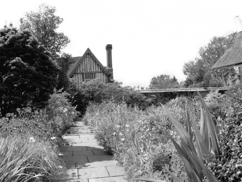 Иллюстрация к книге — 5 O'clock и другие традиции Англии [i_095.jpg]