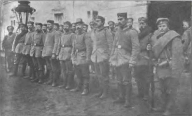 Иллюстрация к книге — Неизвестные трагедии Первой мировой. Пленные. Дезертиры. Беженцы [i_013.jpg]