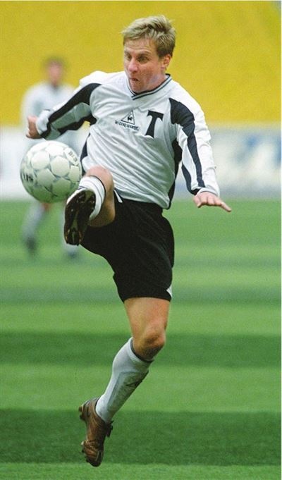 Иллюстрация к книге — Мой французский дубль. Жизнь до и после триумфа [i_013.jpg]