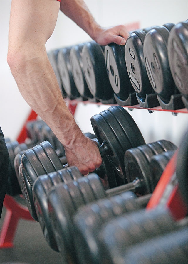 Иллюстрация к книге — Хватит ЖРАТЬ! и лениться. 50 интенсивных тренировок от тренера программы "Свадебный размер" [i_008.jpg]