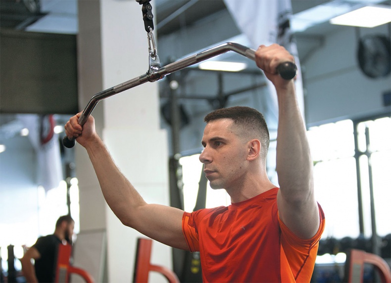 Иллюстрация к книге — Хватит ЖРАТЬ! и лениться. 50 интенсивных тренировок от тренера программы "Свадебный размер" [i_026.jpg]