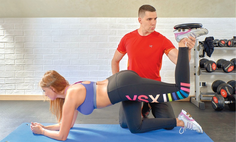 Иллюстрация к книге — Хватит ЖРАТЬ! и лениться. 50 интенсивных тренировок от тренера программы "Свадебный размер" [i_050.jpg]