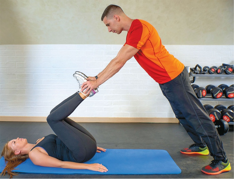 Иллюстрация к книге — Хватит ЖРАТЬ! и лениться. 50 интенсивных тренировок от тренера программы "Свадебный размер" [i_059.jpg]