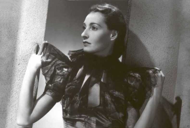 Иллюстрация к книге — Тайны парижских манекенщиц [i_009.jpg]