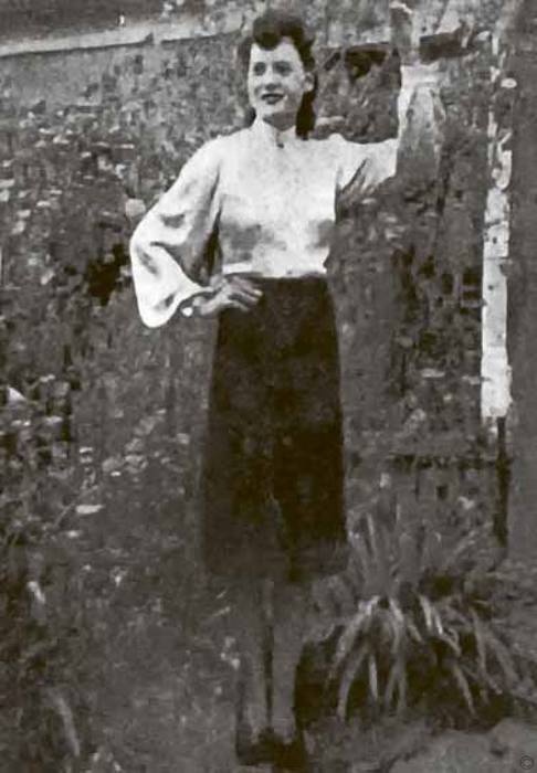 Иллюстрация к книге — Тайны парижских манекенщиц [i_011.jpg]