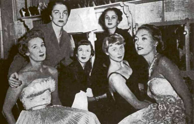 Иллюстрация к книге — Тайны парижских манекенщиц [i_014.jpg]