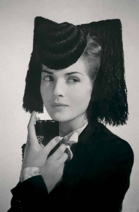 Иллюстрация к книге — Тайны парижских манекенщиц [i_042.jpg]