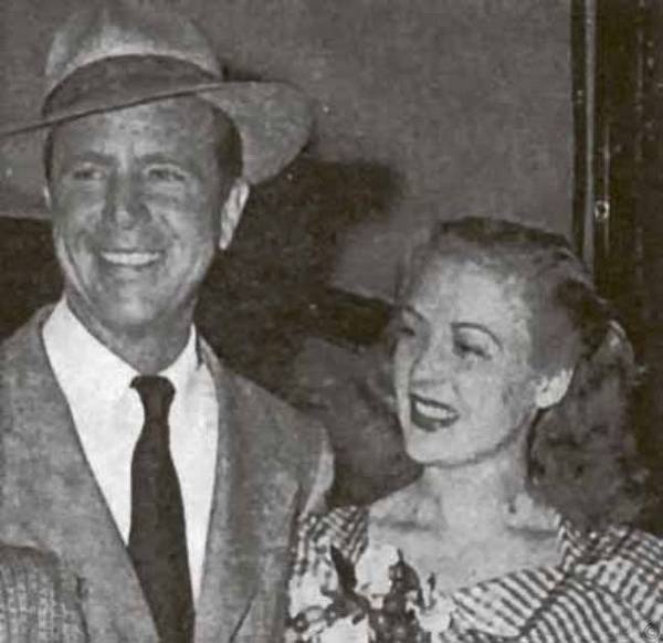 Иллюстрация к книге — Тайны парижских манекенщиц [i_049.jpg]