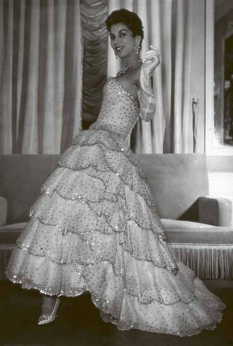 Иллюстрация к книге — Тайны парижских манекенщиц [i_065.jpg]