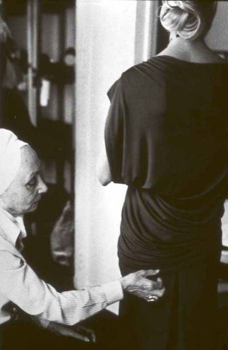 Иллюстрация к книге — Тайны парижских манекенщиц [i_071.jpg]