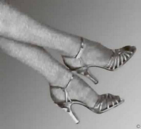 Иллюстрация к книге — Тайны парижских манекенщиц [i_078.jpg]