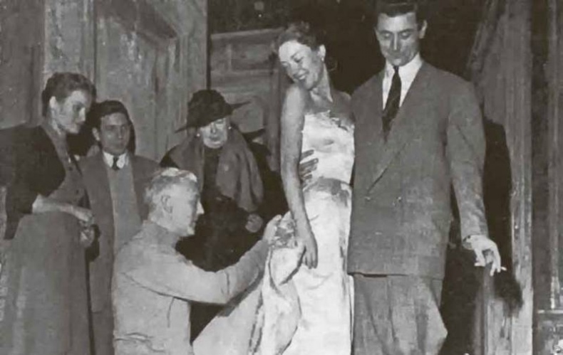 Иллюстрация к книге — Тайны парижских манекенщиц [i_079.jpg]