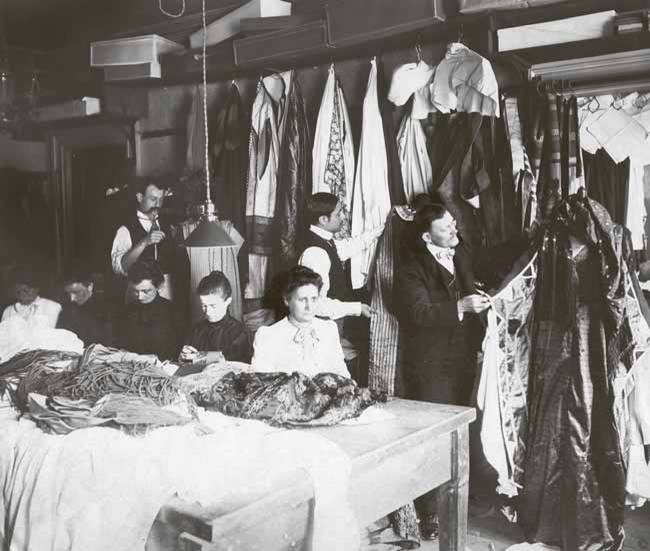 Иллюстрация к книге — Тайны парижских манекенщиц [i_085.jpg]