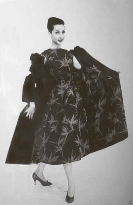 Иллюстрация к книге — Тайны парижских манекенщиц [i_092.jpg]