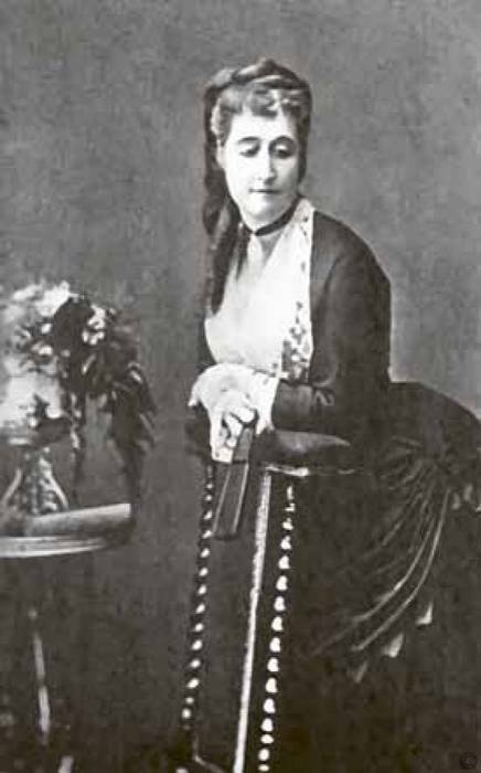 Иллюстрация к книге — Тайны парижских манекенщиц [i_107.jpg]