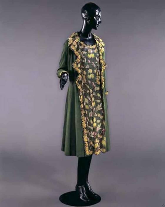 Иллюстрация к книге — Тайны парижских манекенщиц [i_112.jpg]