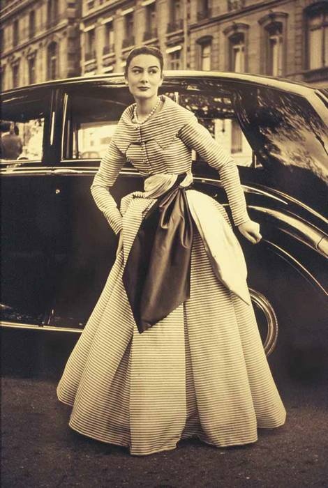 Иллюстрация к книге — Тайны парижских манекенщиц [i_114.jpg]